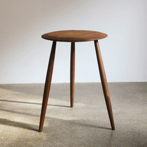 st01. button side table
