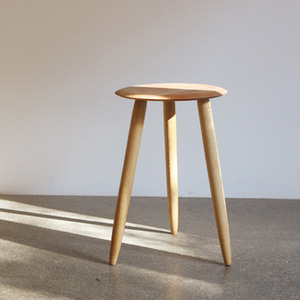01_stool